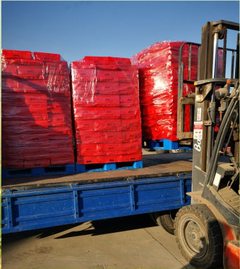 װ������